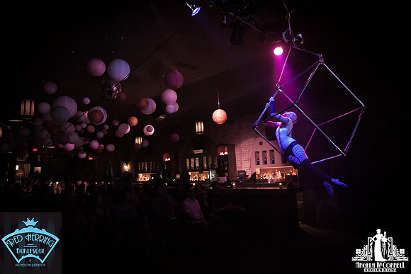 Toronto Burlesque Photographer | Babes in Space 3DD | Revival
