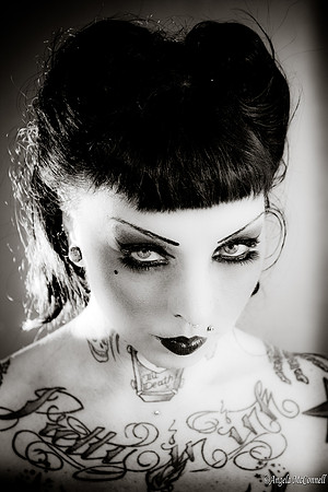 Toronto Burlesque Photographer | Burlesque Pinup and Vintage Photography