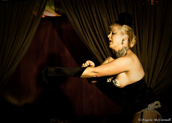 Photography by Angela McConnell-20090503-5779
