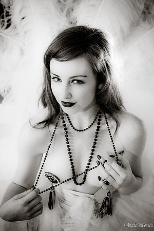 Toronto Burlesque Photographer | Burlesque Pinup and Vintage Photography