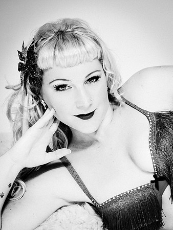 Toronto Burlesque Photographer | Burlesque Pinup and Vintage Photography