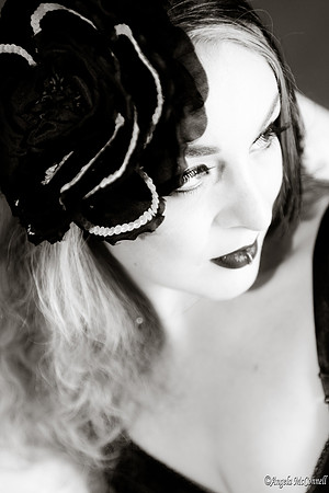 Toronto Burlesque Photographer | Burlesque Pinup and Vintage Photography